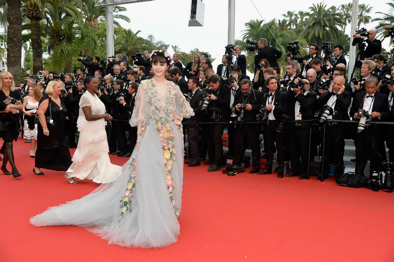 Illustration for article titled Cannes Red Carpet Style Is Everything You've Ever Dreamed & Then Some